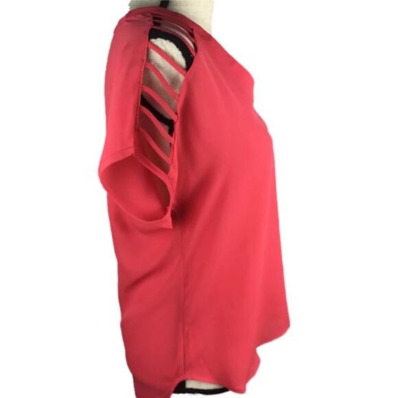 LILY STAR V-Neck Blouse Short Sleeve Ladder Shoulder Top High-Low Womens Size SM - Picture 4 of 7